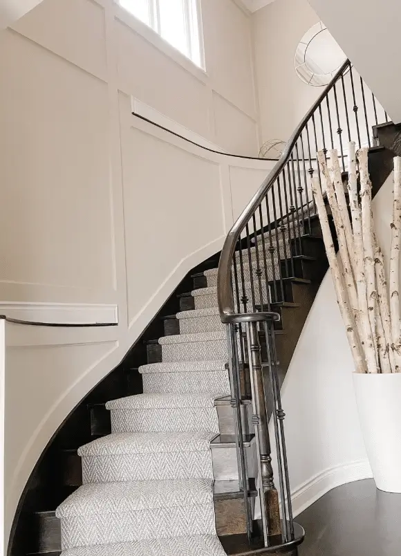 Benjamin Moore Paint Color Balboa Mist