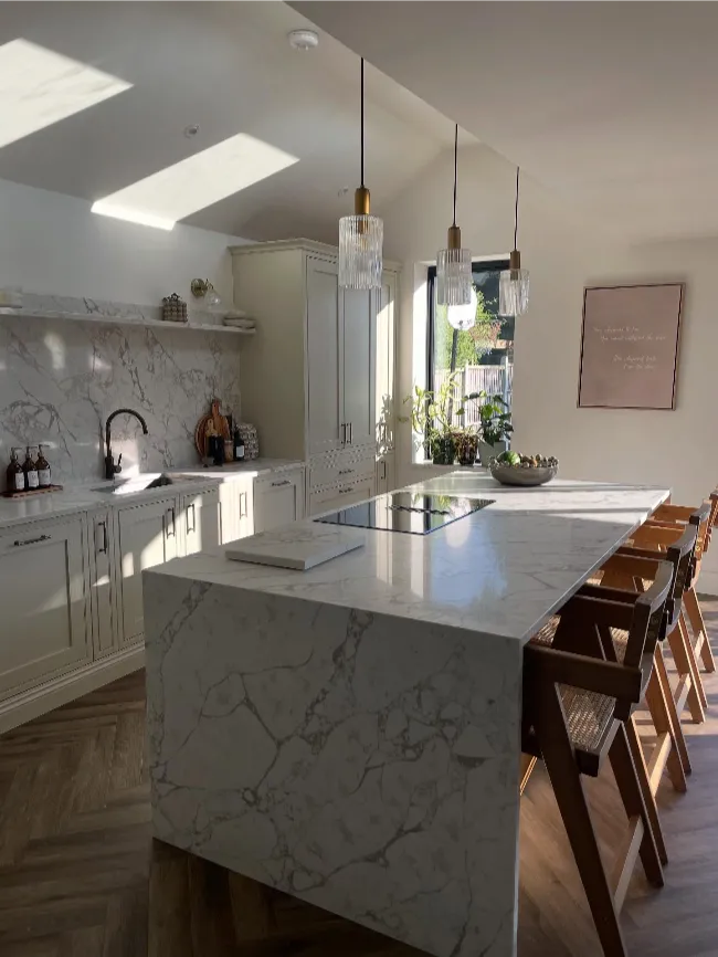 Modern Kitchen Window for Natural Light 4