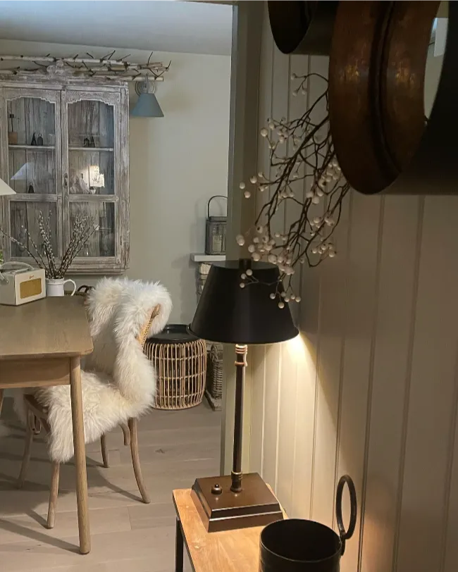 Tiny Hallway For Small Spaces 10