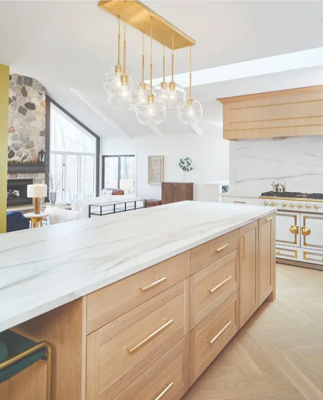 White Marble Kitchen Countertops 19