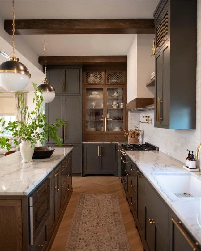 White Marble Kitchen Countertops 20