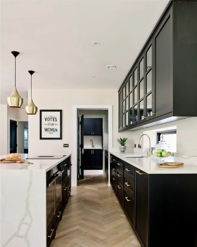 White Marble Kitchen Countertops 21