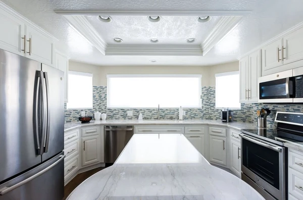 Elegant Glass Tile Sparkle