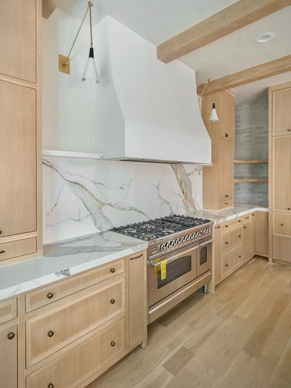 Golden Oak & Bright White Contrast