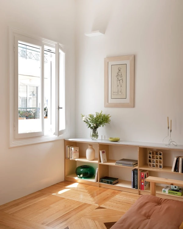 Bright and Functional Foyer