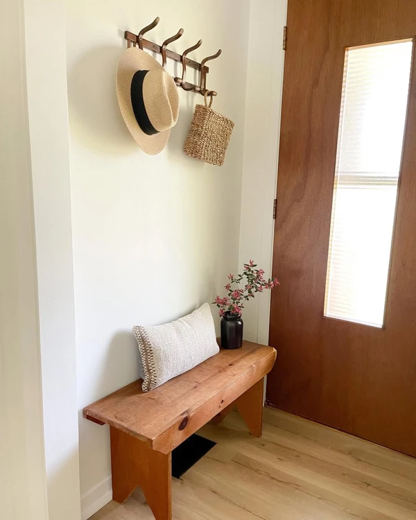 Warm Wood & Minimalist Entry