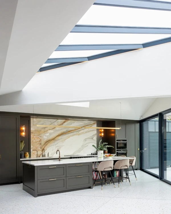 Rustic Fieldstone Backsplash Charm