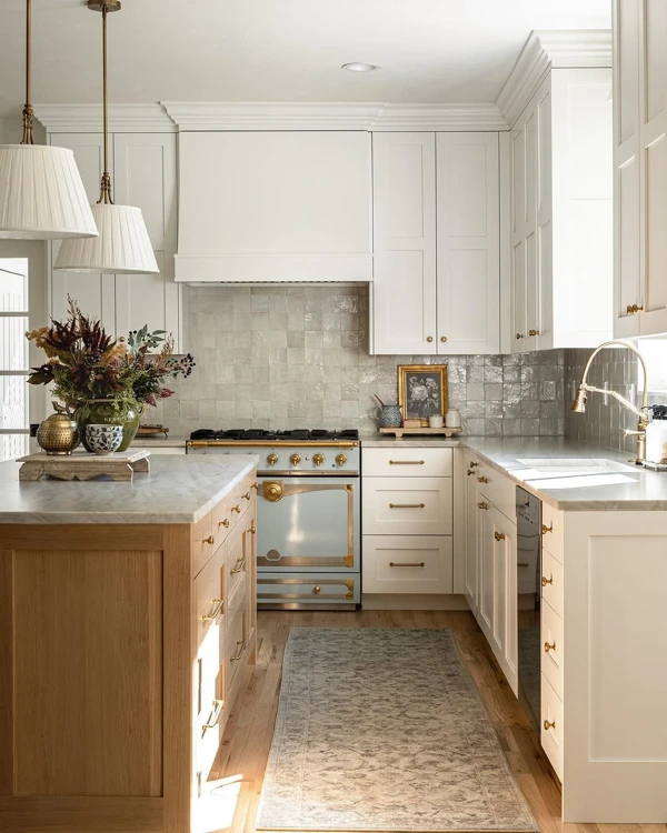 Classic Bright White Backsplash