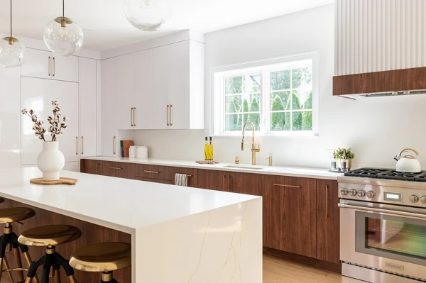 Classic White Kitchen Backsplash
