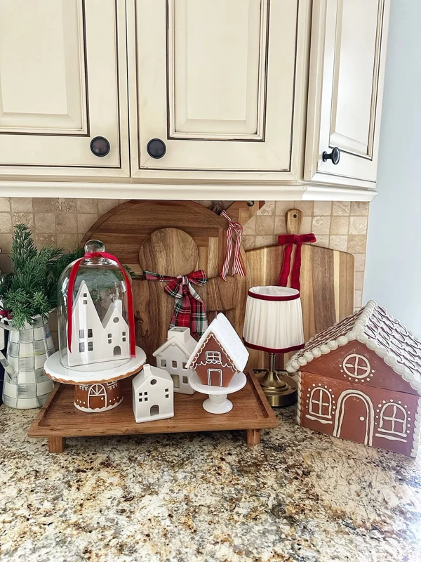 Gingerbread Lane Countertop Charm