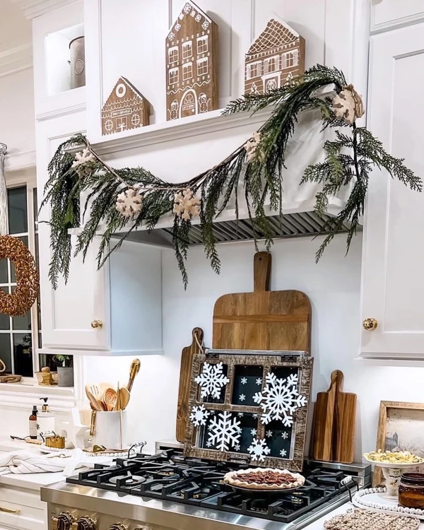 Charming Gingerbread Counter Vignette