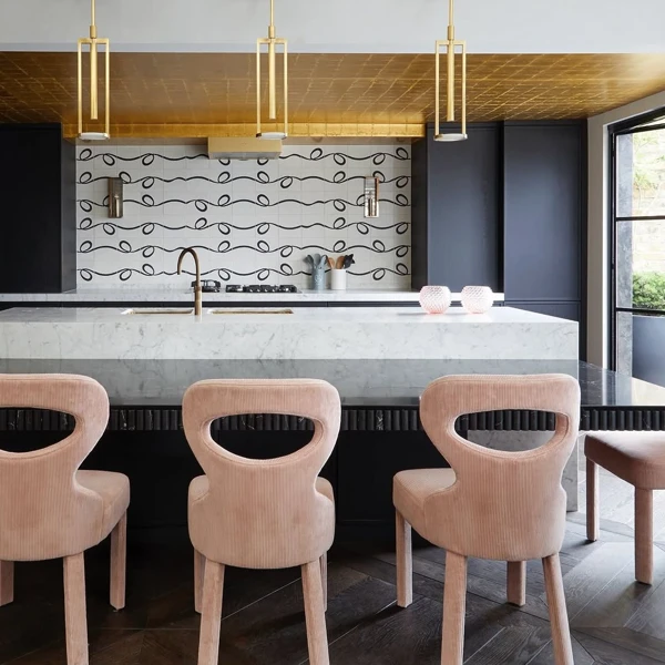 Dramatic Duo: Black & Gold Kitchen