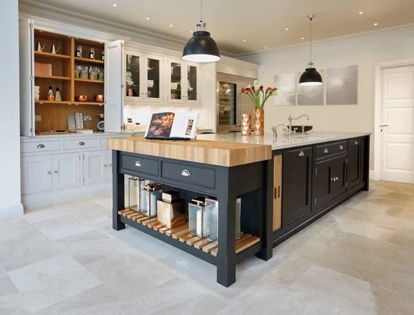 Chic Minimalist Celebration