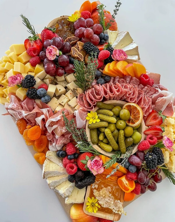 Lush Holiday Grazing Display