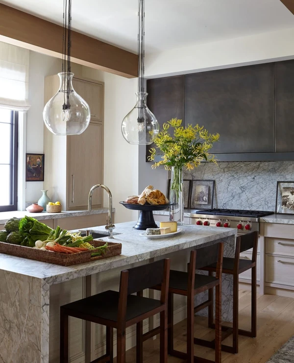 NYE Kitchen Island Centerpiece