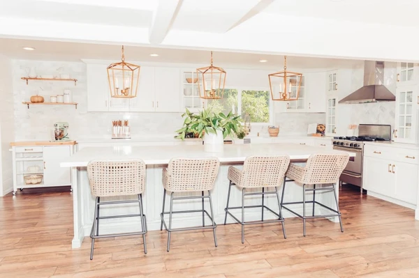 Coastal Farmhouse Kitchen