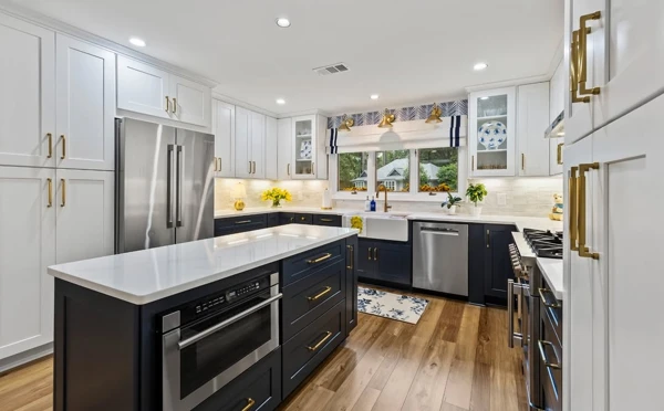 Modern Two-Tone Coastal Kitchen