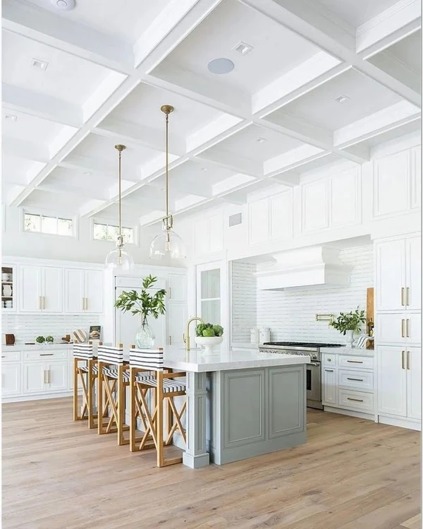 Bright and Airy Farmhouse Kitchen