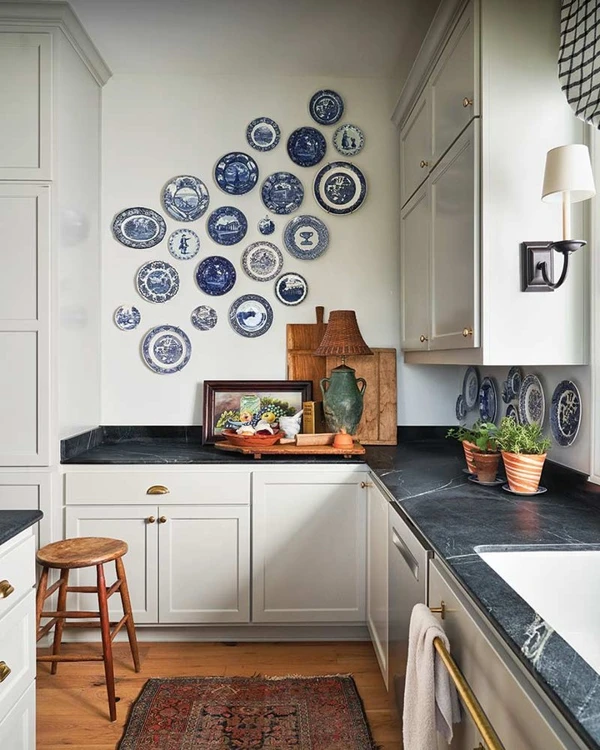 Blue and White Plate Gallery