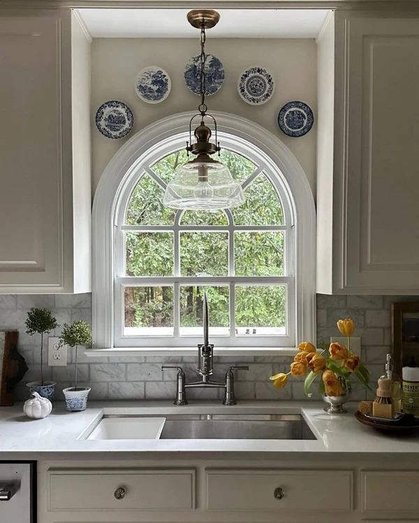 Blue and White Arch Appeal