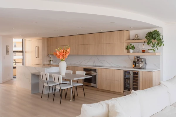 Wood Cabinetry Creates Coastal Warmth