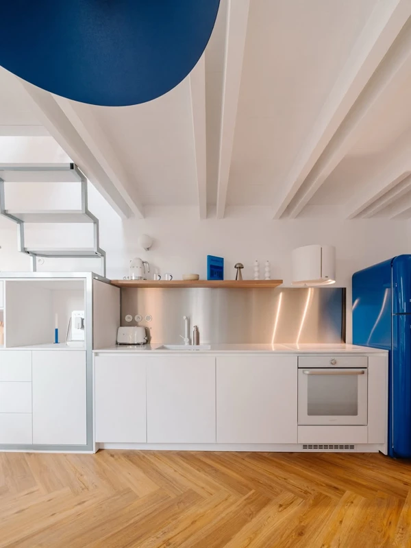 modern minimalist kitchen
