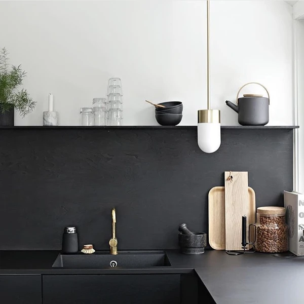 black kitchen countertops