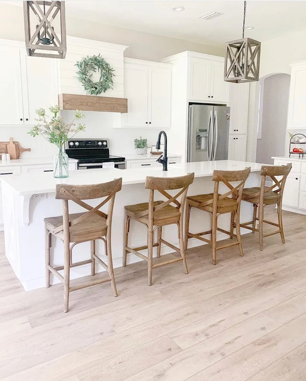 white farmhouse kitchen 11
