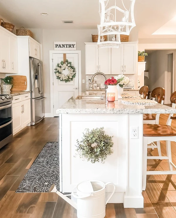 white farmhouse kitchen