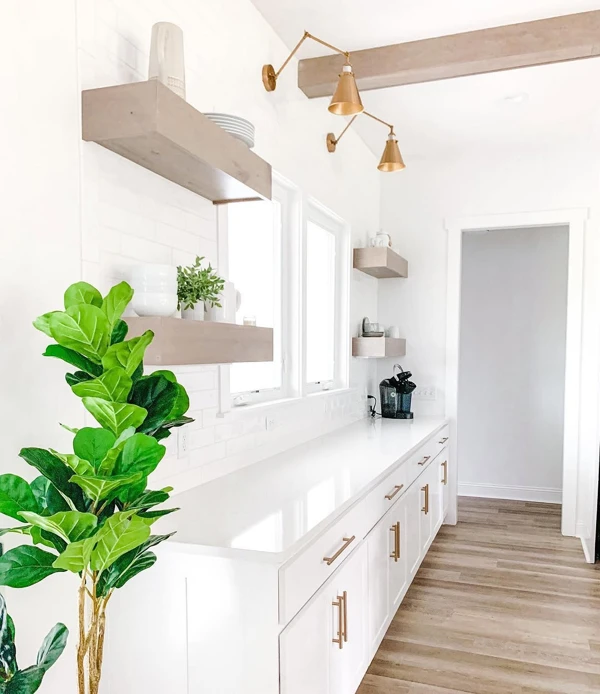 white farmhouse kitchen