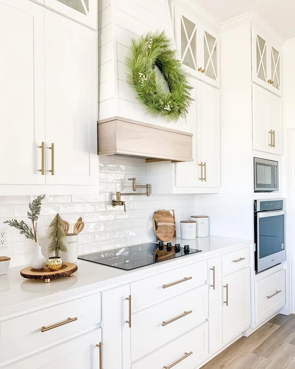 white farmhouse kitchen 21