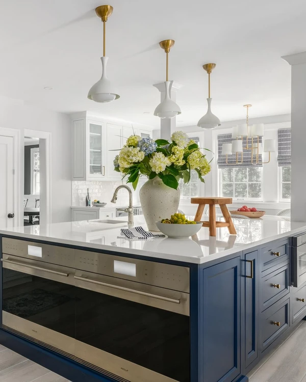 white quartz kitchen countertop