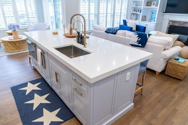 White Quartz Kitchen Countertop Ideas